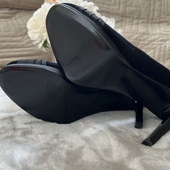 Nina black velvet heels - Picture 8 of 17